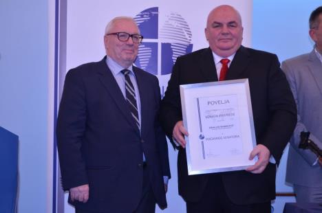dragan-markovic-palma-pocasni-senator-povelja.jpg