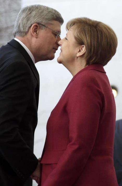 angela-merkel-i-stiven-harper.jpg