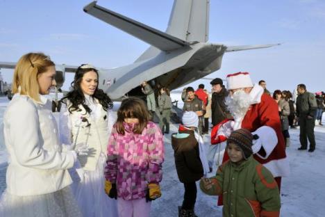 deda-mrazdobra-vila-sletnaje-aerodrom-batajnica.jpg