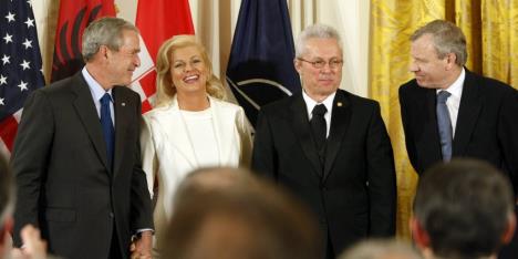 dzordz-bus-kolinda-grabar-kitarovic-aleksandar-salabanda.jpg