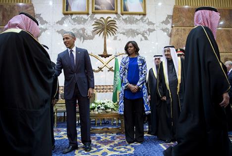 misel-obama-gologlava-bez-marame-u-saudijskoj-arabiji.jpg