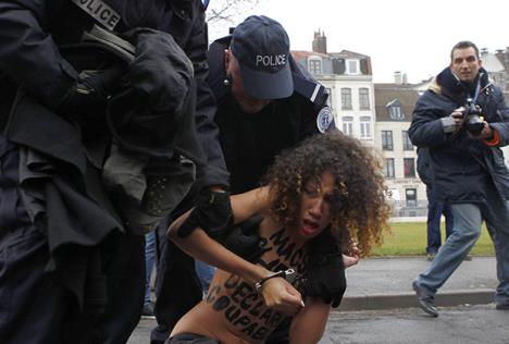 femen-dominik-stroskan.jpg