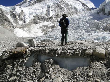 mont-everest-bazni-logor.jpg