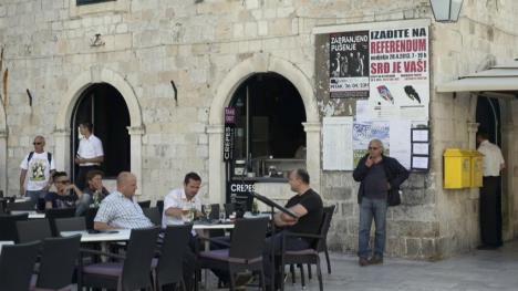 dubrovnik-stradun-kafic.jpg