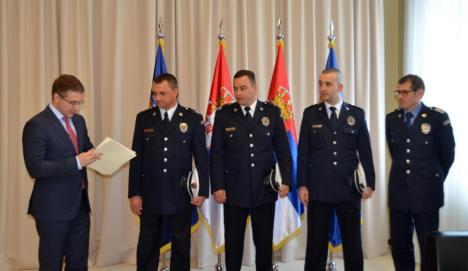 nebojsa-stefanovic-policajaci-nagrada-otmica-devojcica.jpg