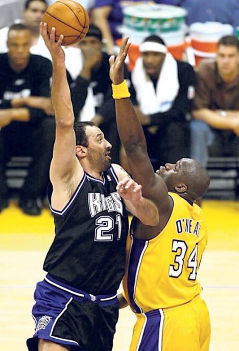 vlade-divac-sakil-o-nil.jpg