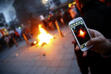 frankfurt-sukob-demonstranata-i-policije.jpg