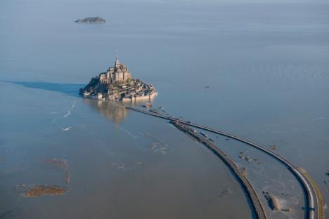 mont-saintmichel-ostrvo-plima-veka.jpg