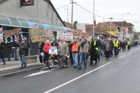 radnici-magnohrom-protest-krealjevo.jpg