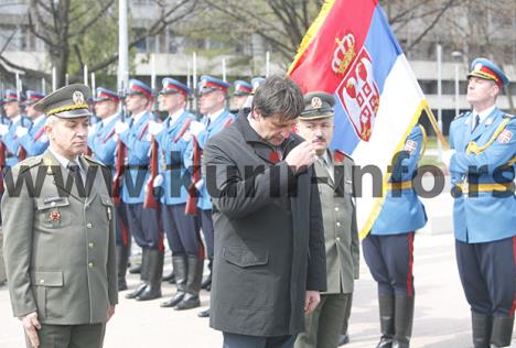 bratislav-gasic-polaganje-venca.jpg