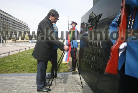 bratislav-gasic-polaganje-venca.jpg