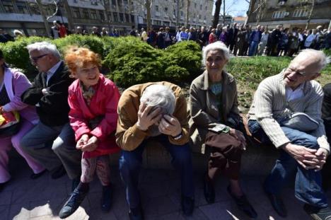 protest-penzionera-trg-nikole-pasica.jpg