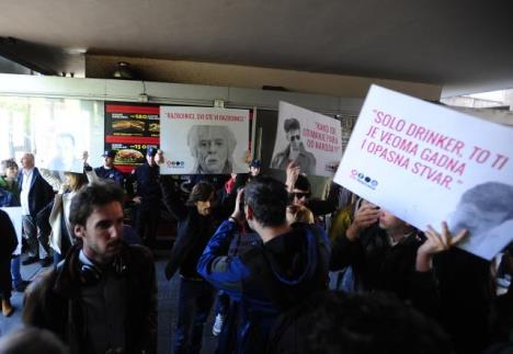 avala-film-prodaja-protest.jpg