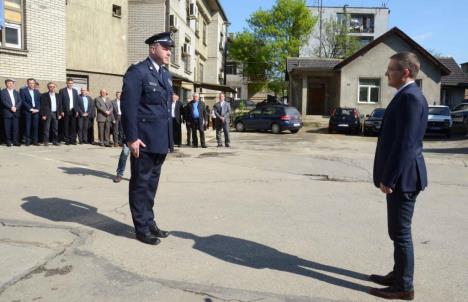 nebojsa-stefanovic-policija-poseta-bor.jpg