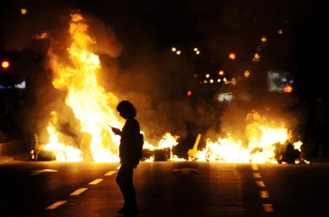 makedonija-skoplje-protest-zbog-policijske-brutalnosti.jpg