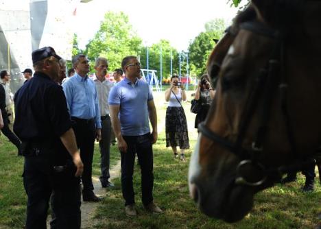 policajac-u-zajednici-akcija-zemunski-kej-policija.jpg