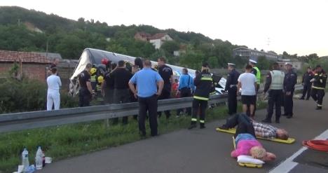prevrnuo-se-autobus.jpg