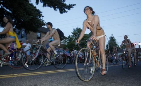 goli-biciklisti-world-naked-bike-ride.jpg