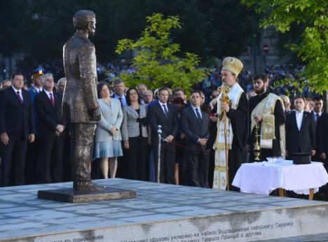 spomenik-otkrivanje-prinjcip-tanug-jun-2015.jpg