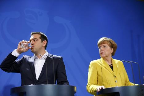 aleksis-cipras-i-angela-merkel-23.03.2015.jpg