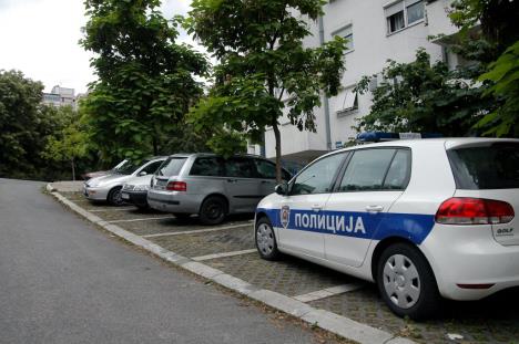 policija-policijski-auto-uvidjaj-rotacija.jpg