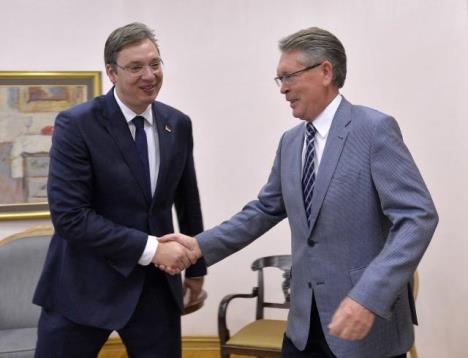 vucic-cepurin.jpg