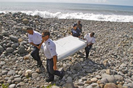 mh370-deo-krila-malezijski-avion-ostaci-ostrvo-riunion.jpg