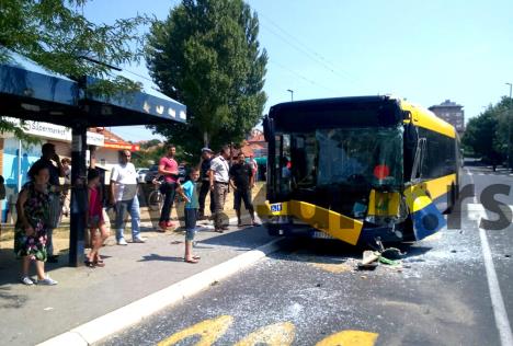 autobus-autobusi-udes-sudar-visnjcka-banja-povredjeni.jpg