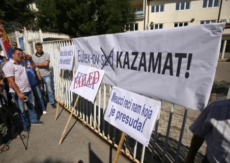 protest-podrska-oliver-ivanovic-kosovska-mitrovica.jpg