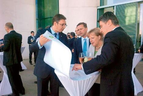 aleksandar-vucic-zoran-milanovic-angela-merkel.jpg