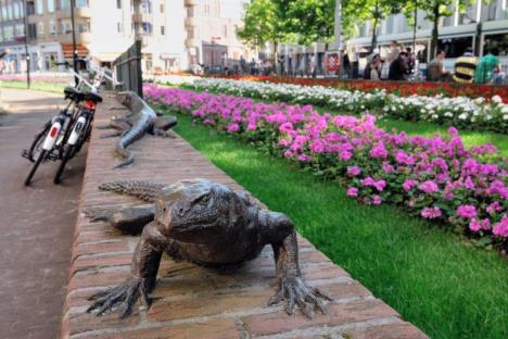 iguana-park-amsterdam-skulptura-newsweek.jpg