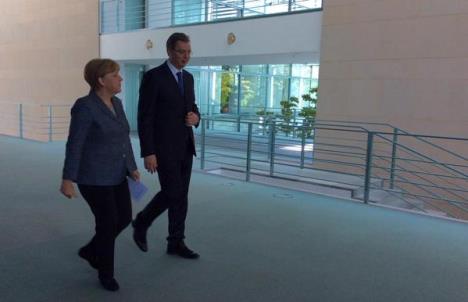 vucic-angela-merkel.jpg