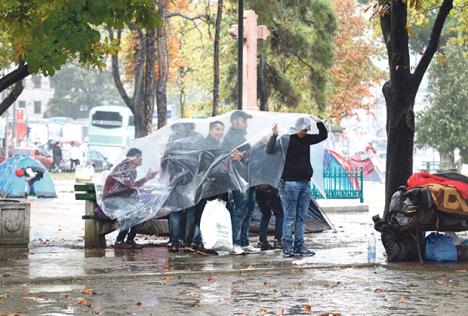 migranti-izbeglice-srbija-beograd-autobuska-stanica.jpg