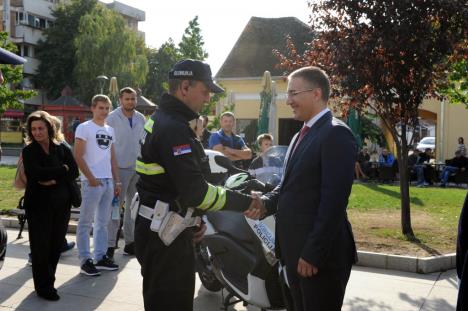 defile-policije-ub-nebojsa-stefanovic.jpg