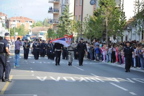 defile-policije-ub-nebojsa-stefanovic.jpg