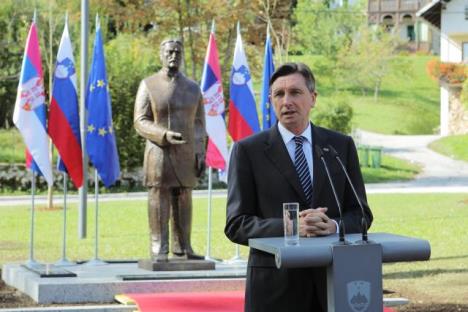 borut-pahor-tomislav-nikolic-janez-fajfara-tanjug.jpg