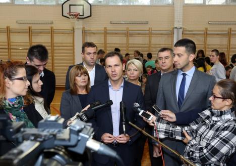 sinisa-mali-vanja-udovicic-fiskulturna-sala-otvaranje.jpg