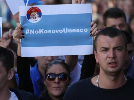 kosovska-mitrovica-protest-studenti-kosovo-unesko.jpg