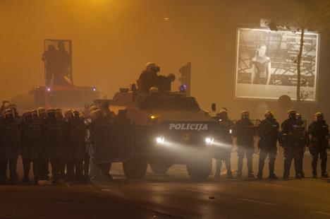 protesti-podgorica-demokratski-front-crna-gora.jpg