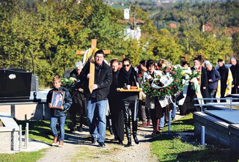 miroslav-ilic-folk-pevac-otac-zivota-sahrana.jpg