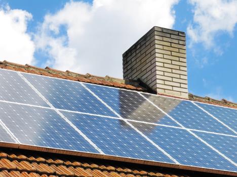 solarni paneli na krovu