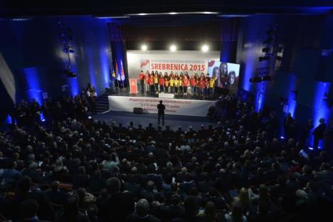 vucic-srebrenica-konferencija.jpg