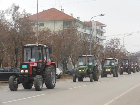 kikinda-traktoristi-protest.jpg