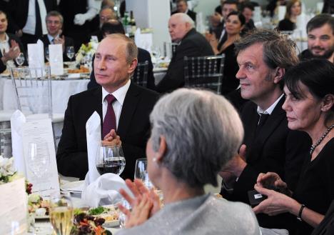 emir-kusturica-vladimir-putin.jpg