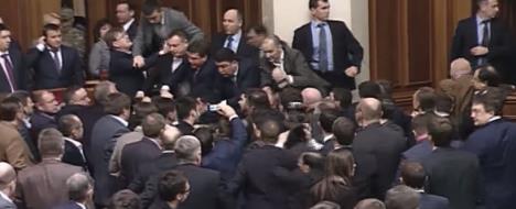 ukrajina-tuca-parlament.jpg