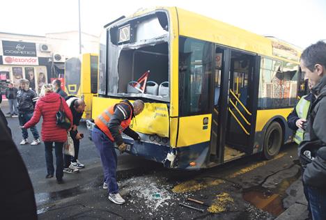 autobusi-sudar-udes-saobracajna-nesreca-zeleni-venac.jpg