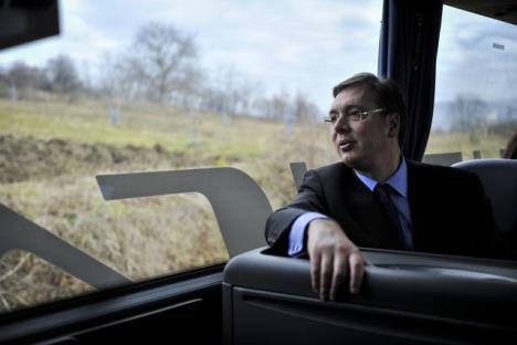 aleksandar-vucic-autobus-arandjelovac.jpg