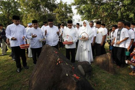 cunami-11-godina-secanje-molitva-indonezija.jpg