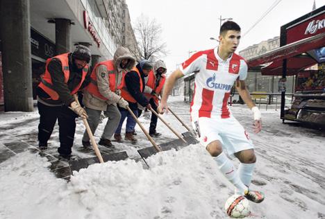 marko-grujic-liverpul-sneg.jpg