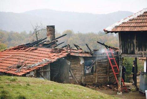 ksenija-nikolic-cerka-mirjana-cerka-dragica-dve-cerke.jpg